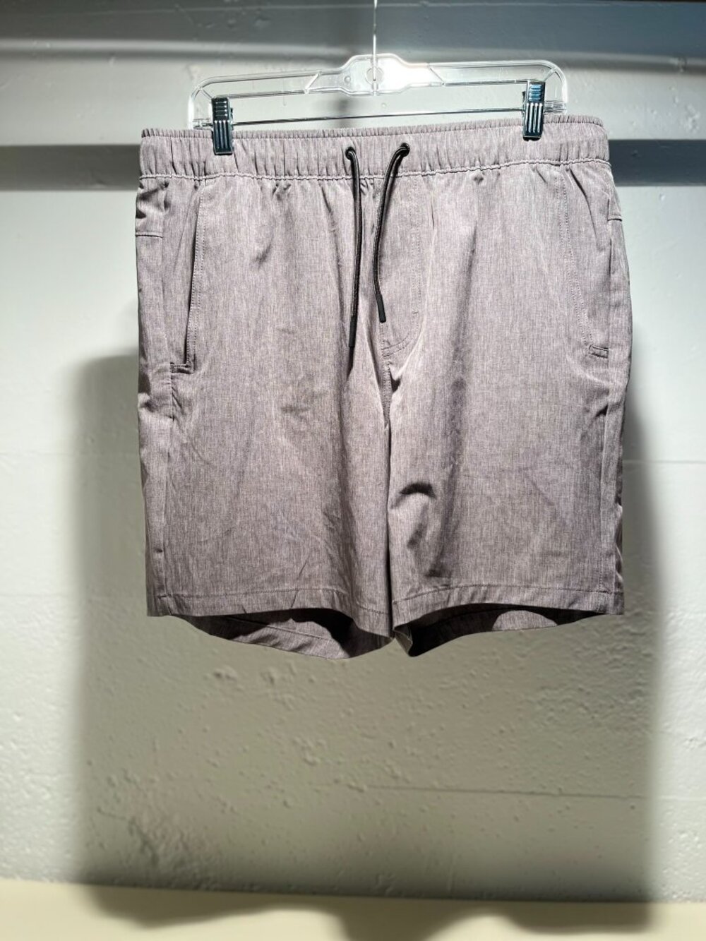 Eddie Bauer Men's Active Wear Shorts - Picture 2 of 6